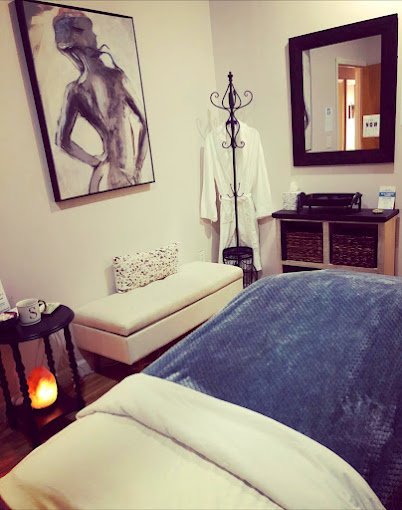 Tranquil massage room at TruEssence in Omaha.